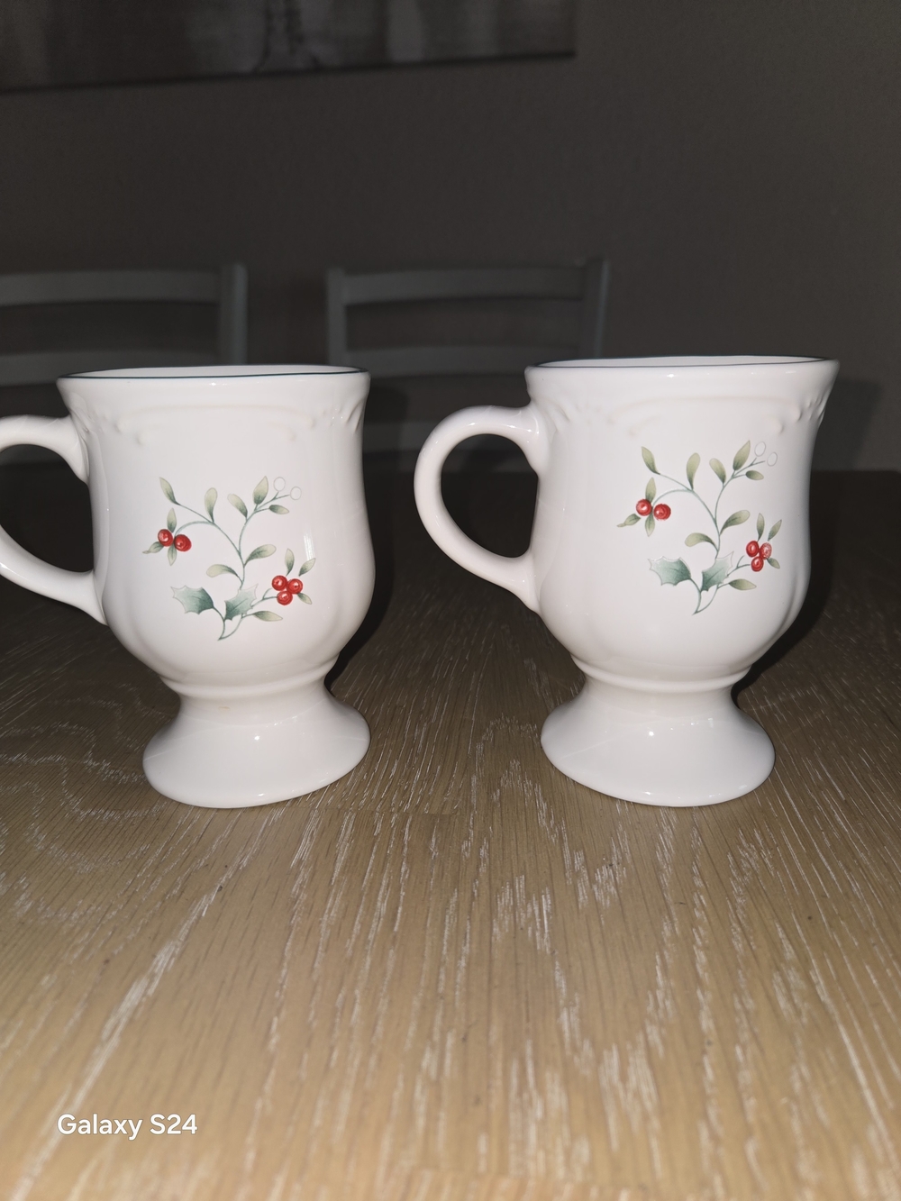 Holiday Berry Pedestal Mug Pfaltzgraff Winterberry Lot Of 2
